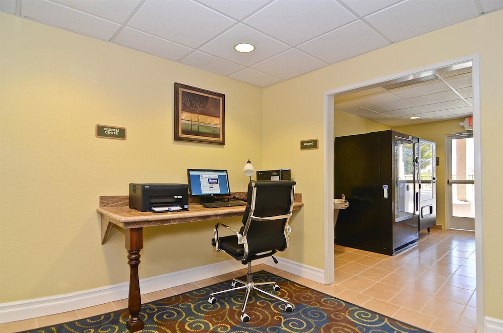 Best Western California City Inn & Suites 25/26