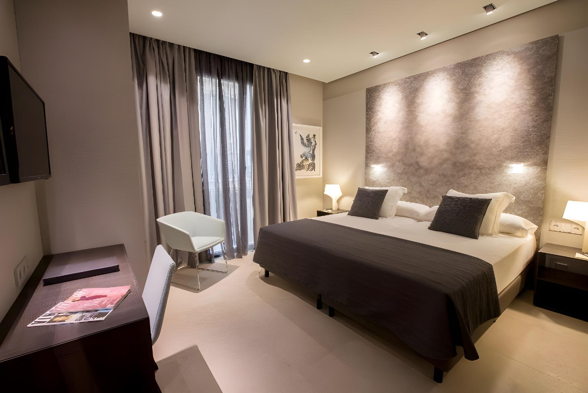 Room, Single, King Bed
