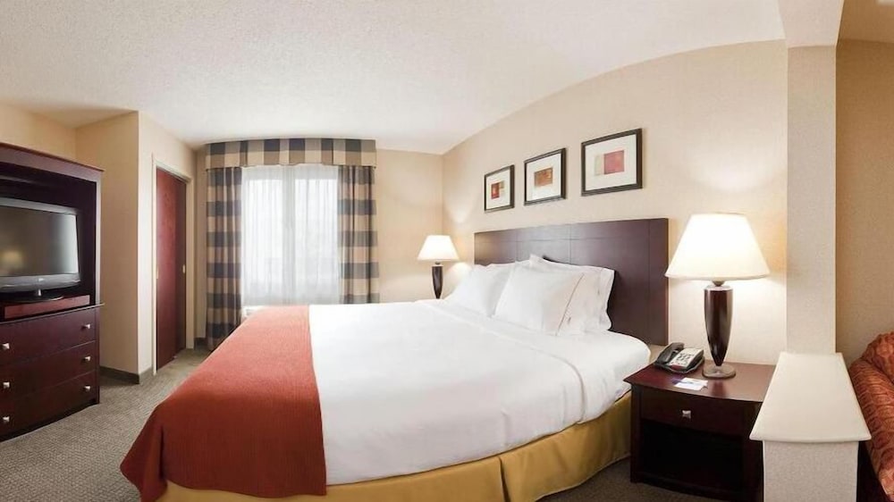 Holiday Inn Express Hotel And Suites Bradley Airport 19/74
