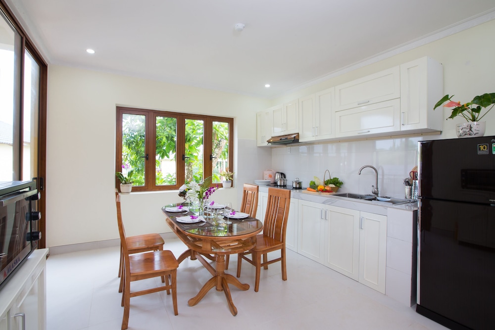 Elwood Premier Resort Phu Quoc 25/30