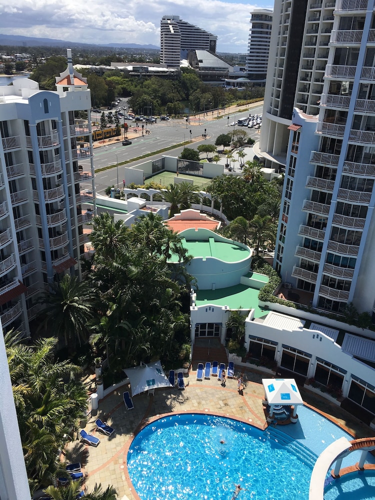 Bel Air on Broadbeach 45/50