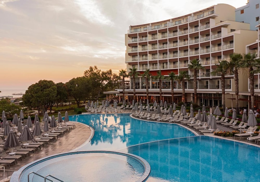 Akra Sorgun Tui Blue Sensatori 6/86