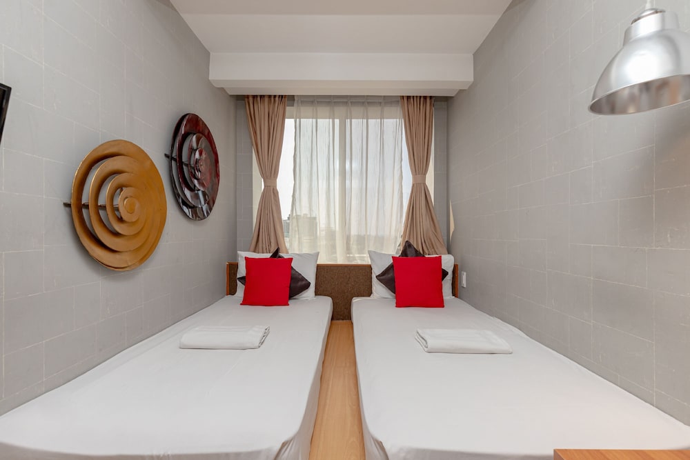 Selah Pods Hotel Manila 28/69