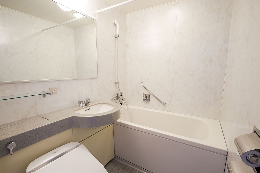 Hearton Hotel NishiUmeda 69/70