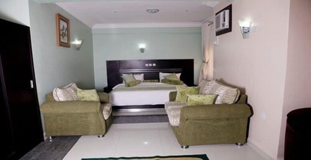 Jades Hotel 19/29