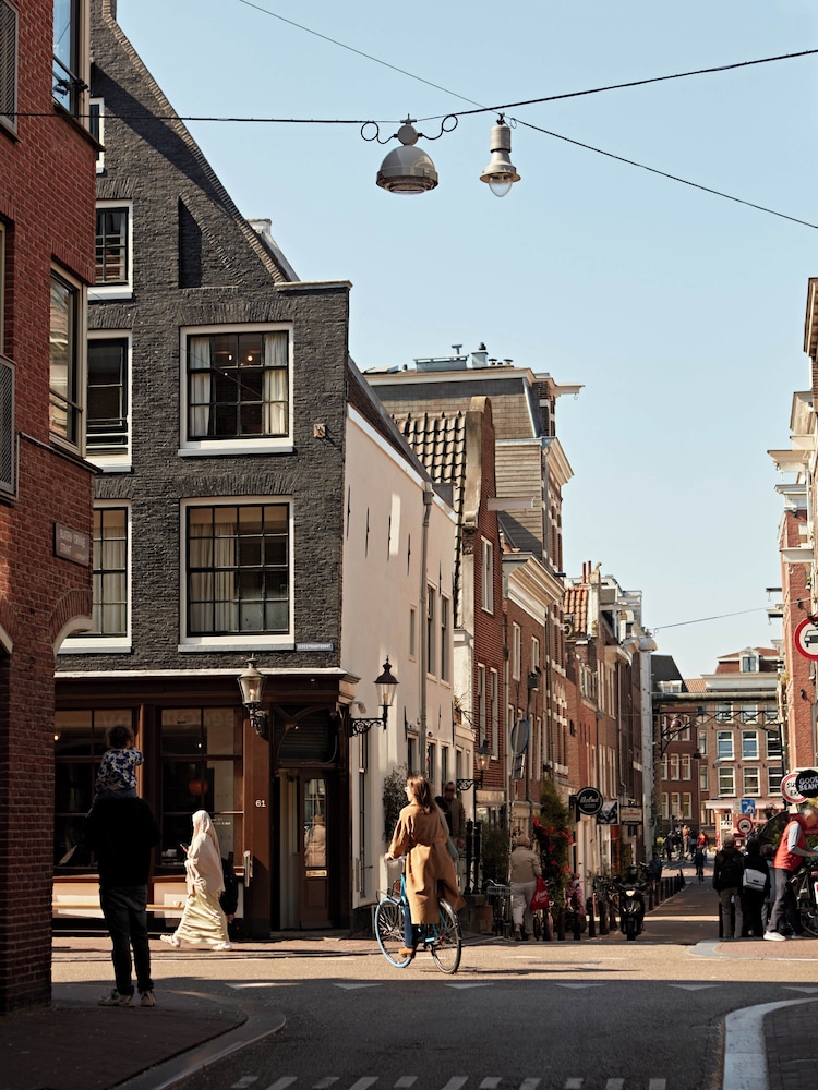 YAYS Amsterdam Prince Island by Numa 49/58