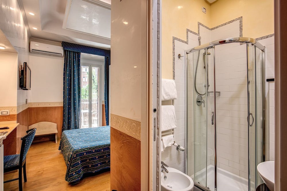 Hotel Verona Rome 28/56