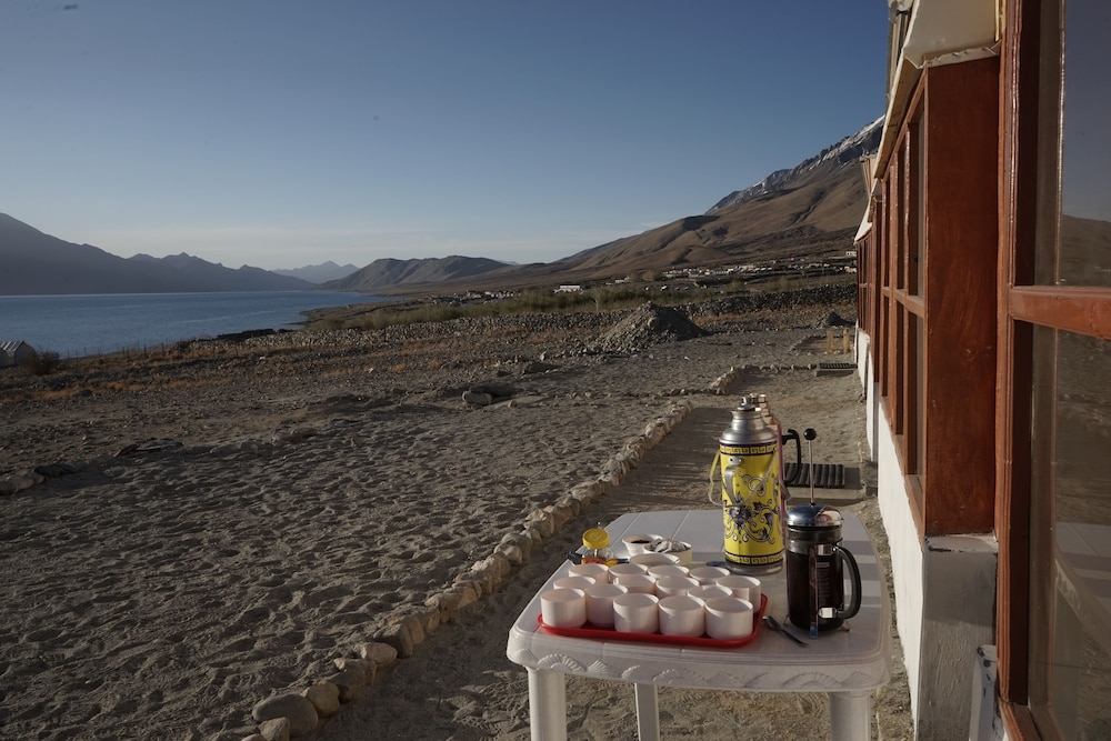 Pangong Holiday Cottages 15/20