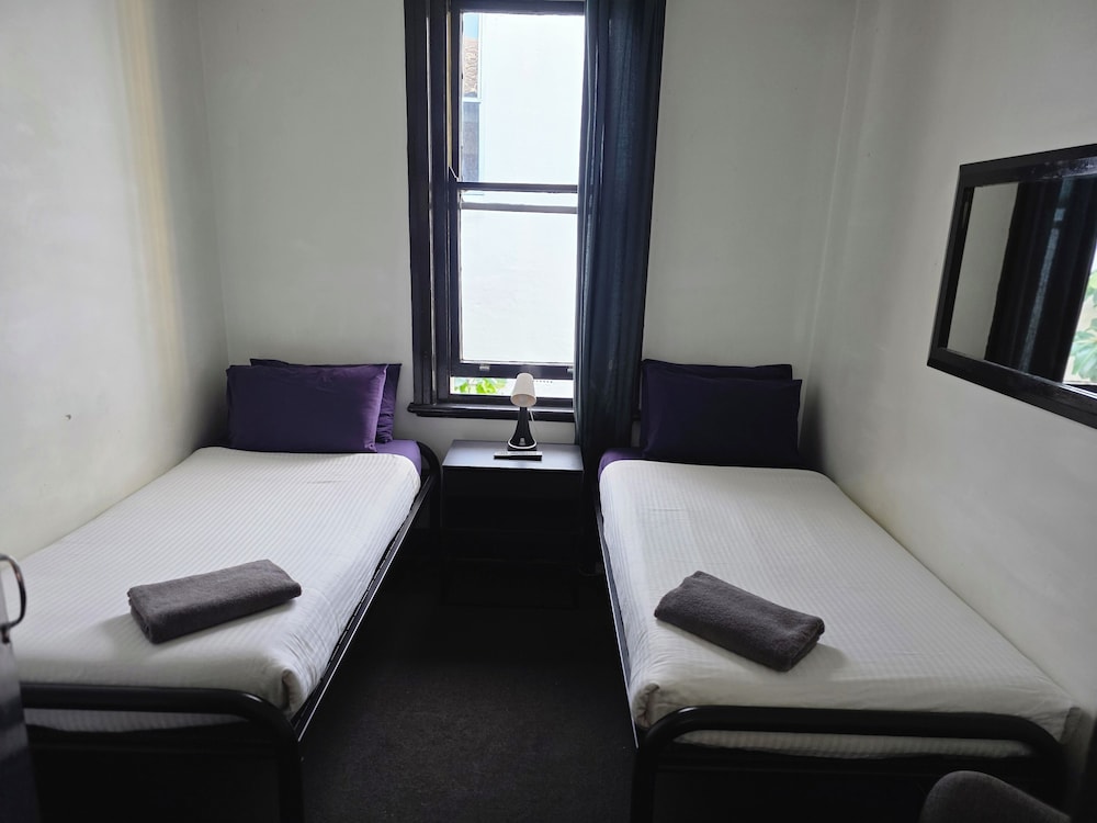 Coogee Beach House - Hostel 8/36