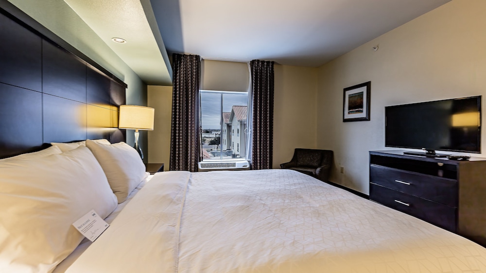 Staybridge Suites Laredo International Airport 4/42
