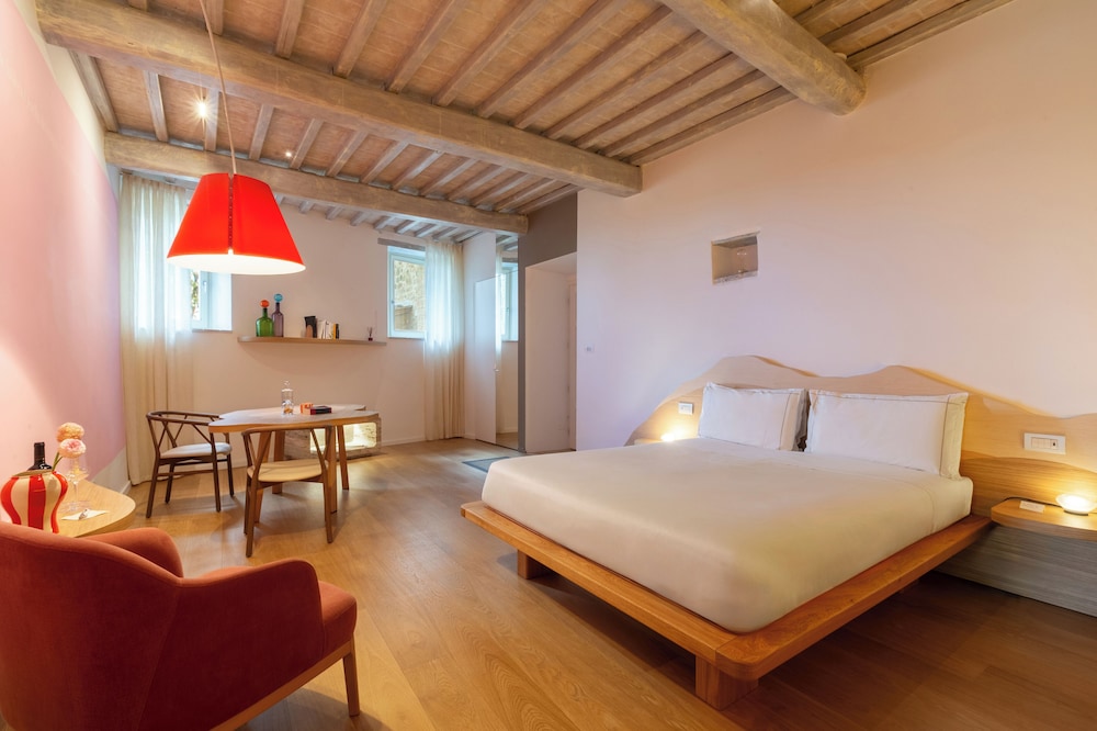 Premier, Double Bed