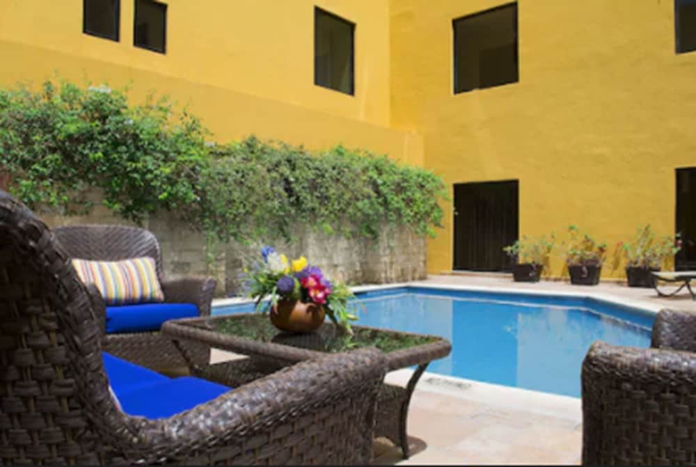Hotel Plaza Colonial 3/62