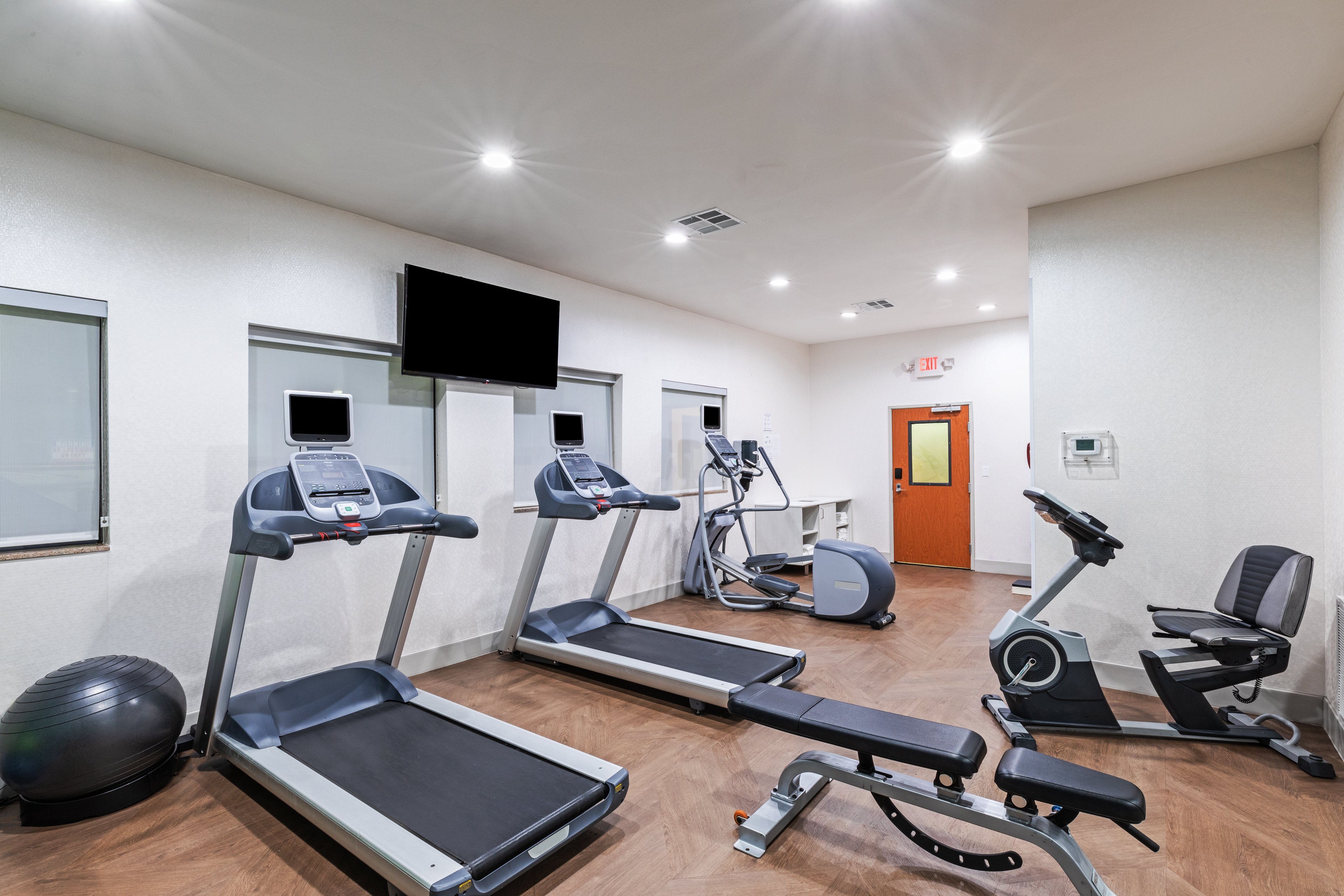 Holiday Inn Express Hotel And Suites Pryor 37/53