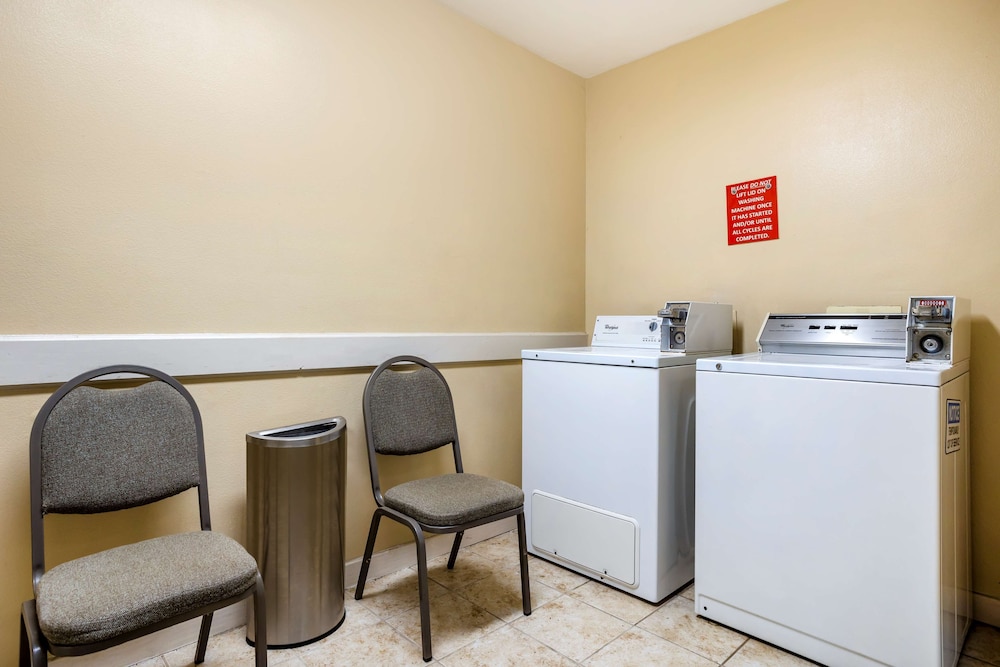 Best Western Inn Of Brenham 13/33