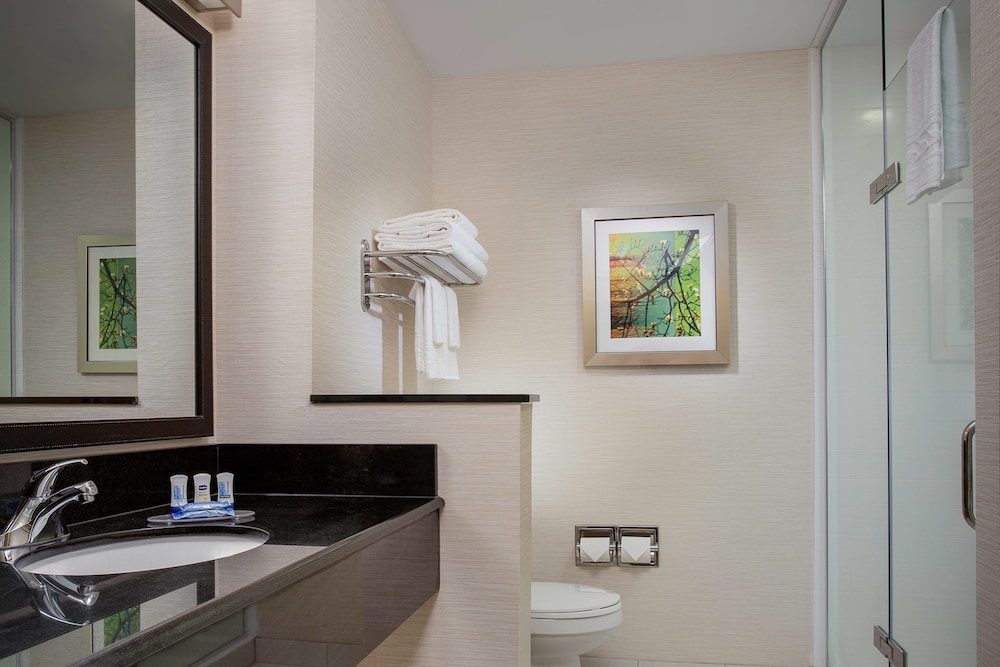 Fairfield Inn Suites Decorah 28/31