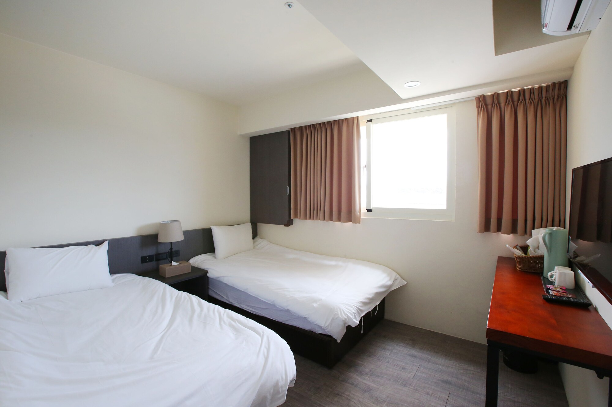 STANDARD, TWIN BEDS