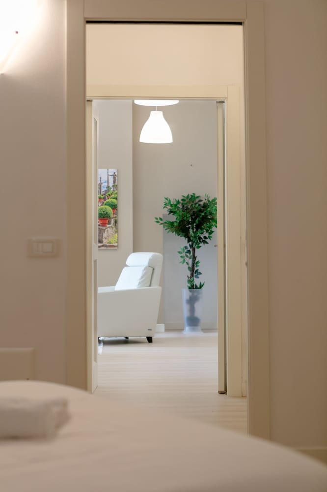 Heart Lake Apartments- Verbania 50/50