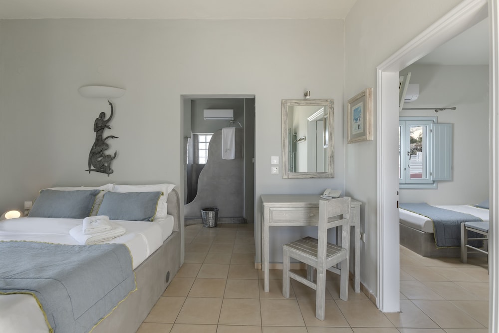 Blue Dolphins Apartments & Suites 18/49