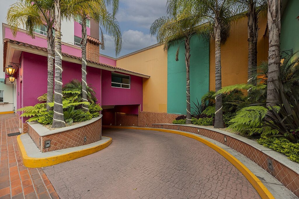 Hotel And Villas Panama 64/68