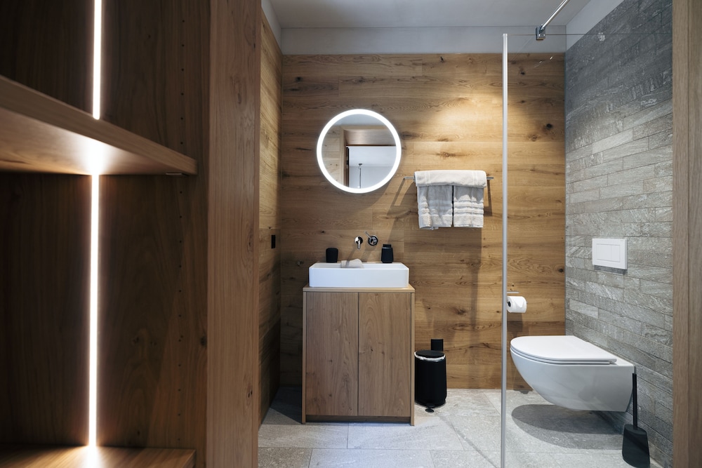 شقة ديلوكس بسريرين كوين بغرفتي نوم مع أريكة، Andermatt Alpine Apartments 8/9