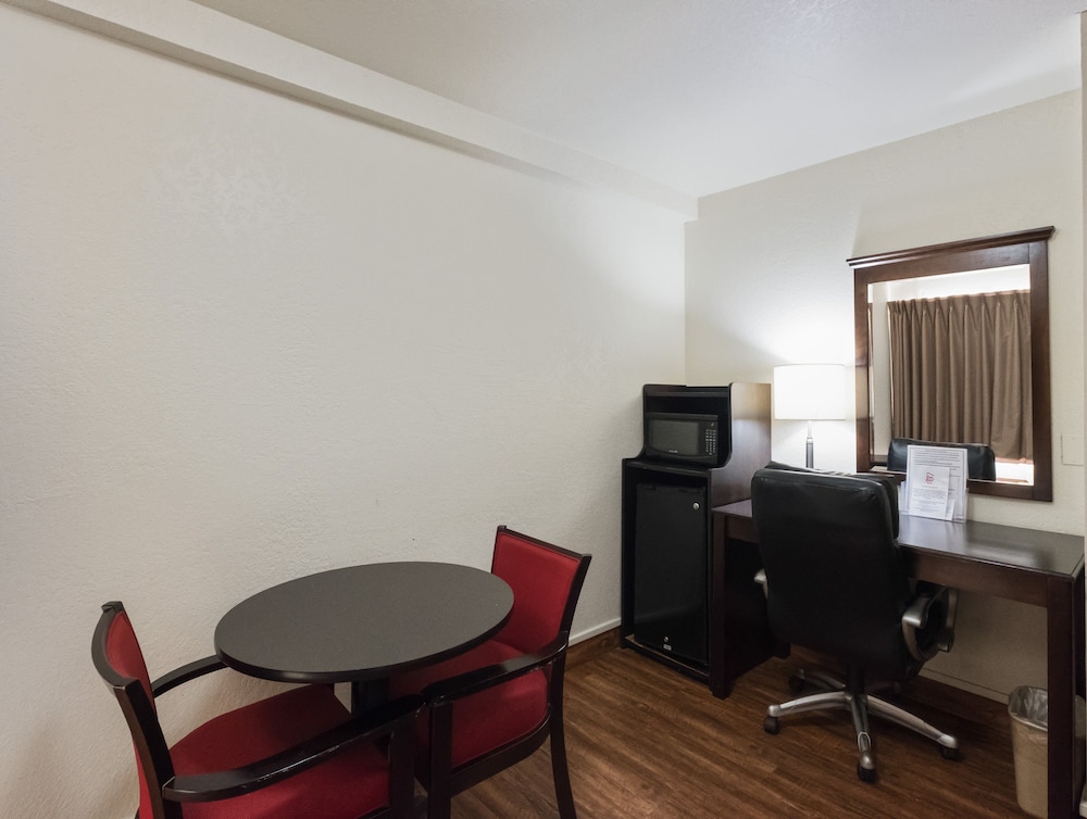 Red Roof Inn Oklahoma Airport - I-40 W/Fairgrounds 28/31