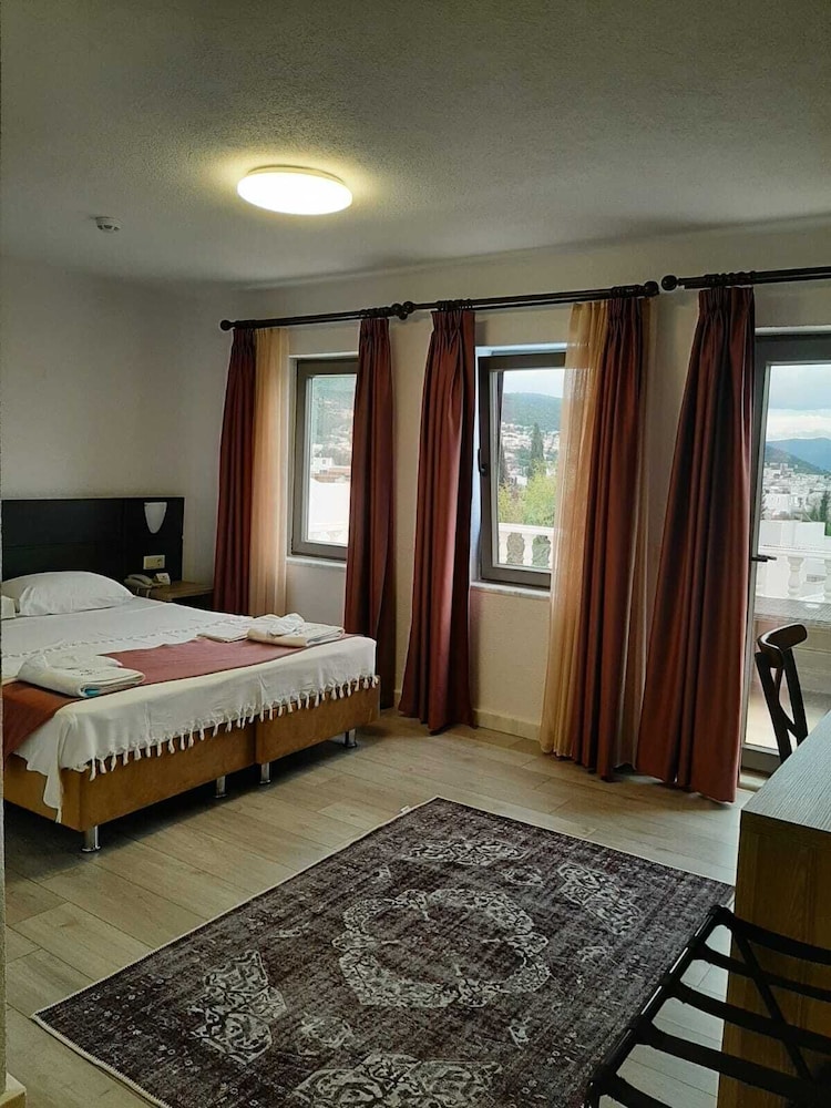 Laden Hotel Bodrum 14/42