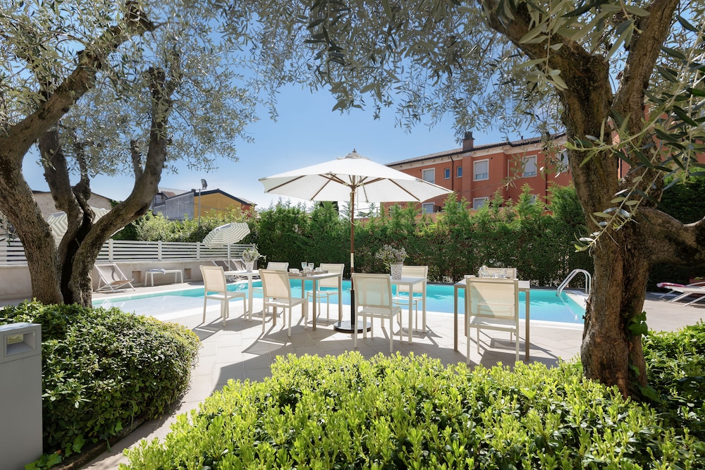 Vialeromadodici Rooms & Apartments 50/58