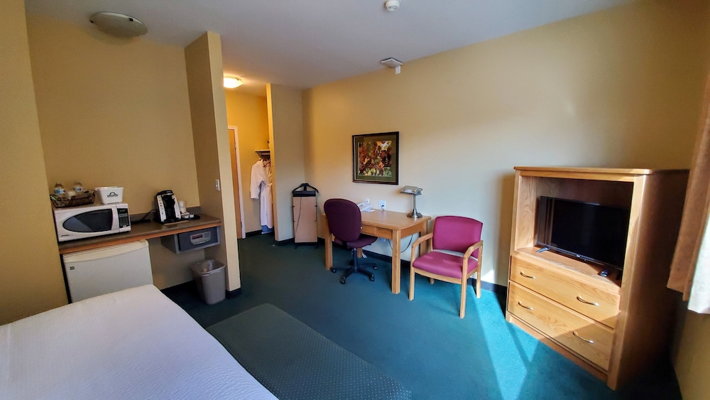 Days Inn by Wyndham Penticton Conference Centre 30/40