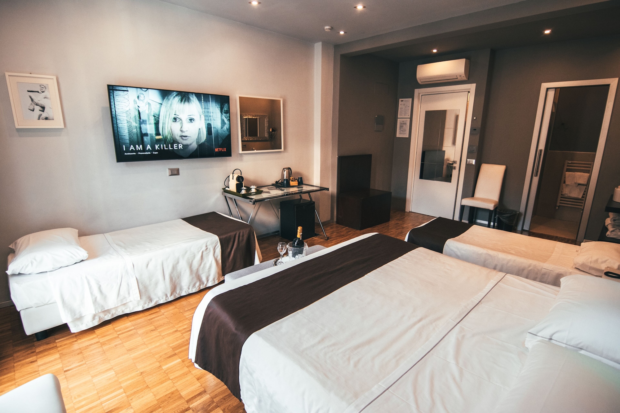 ROOM, TRIPLE