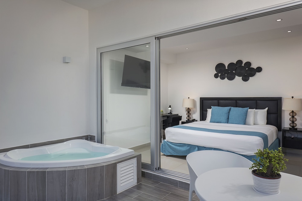 Suites Malecon Cancun 37/70
