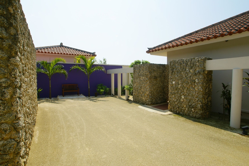 Villabu Resort 8/63
