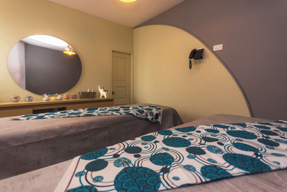 Hotel Chromatic 41/50