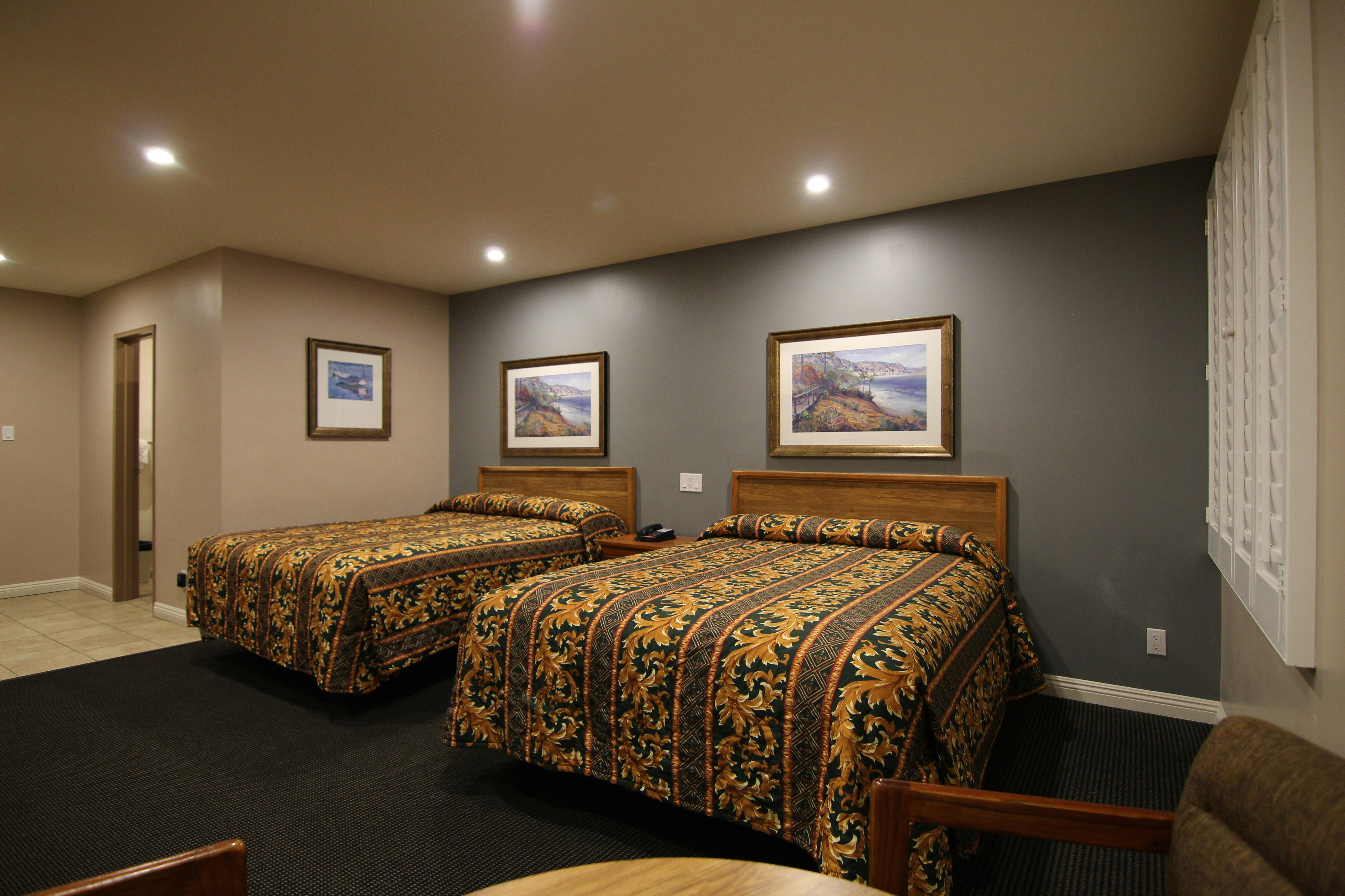 Dunes Inn Wilshire 44/72