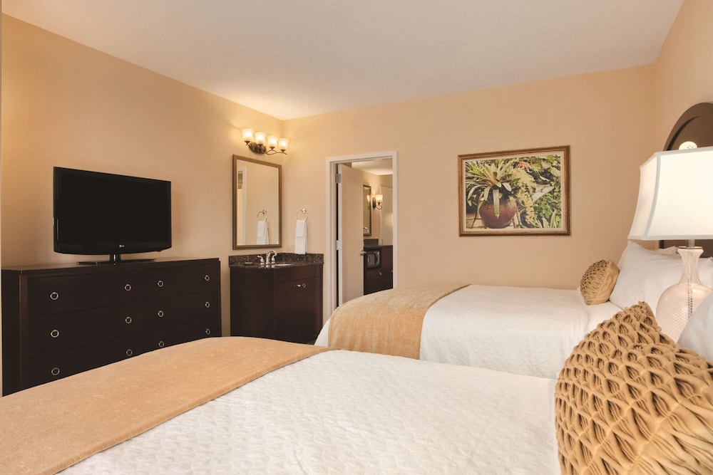Embassy Suites By Hilton Orlando Lake Buena Vista South 26/82