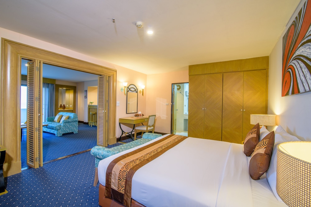 Golden Beach Cha Am Hotel 13/50