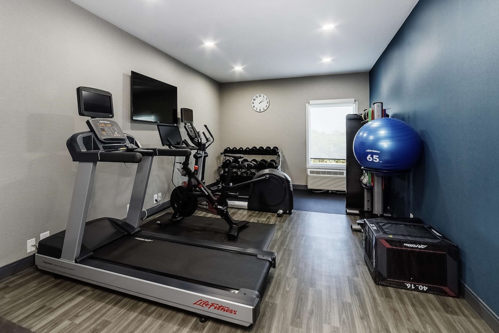 Holiday Inn Express Hotel and Suites Port Charlotte 17/34