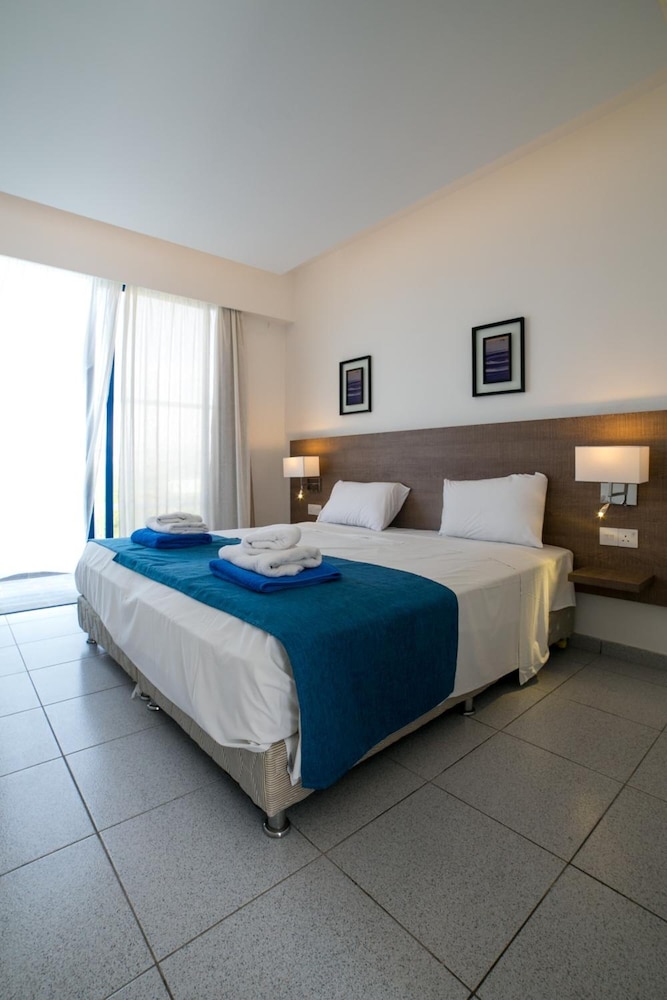 Maricas Boutique Hotel 25/65