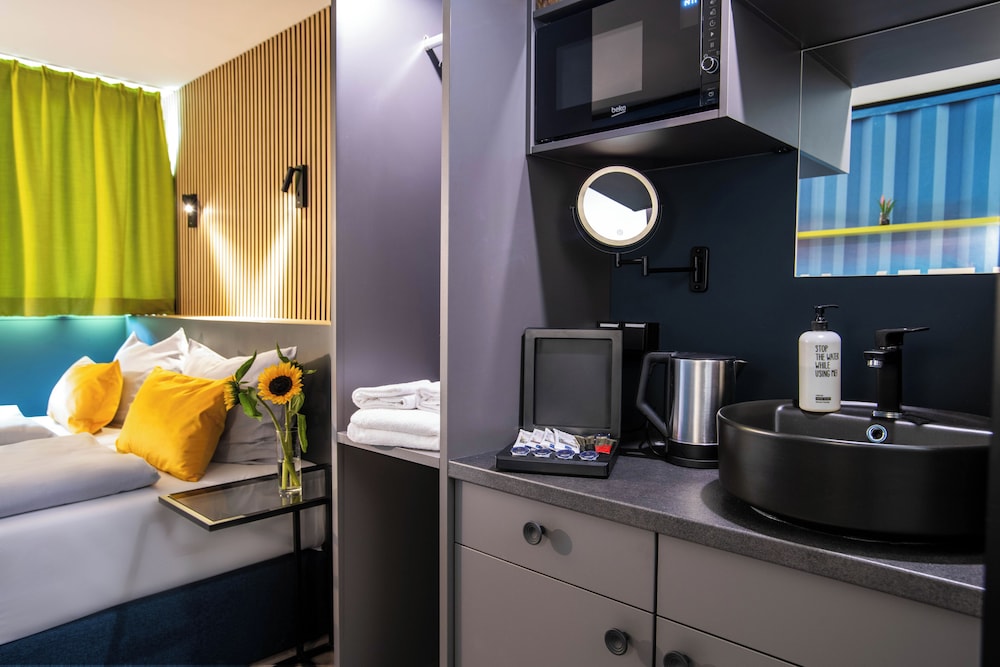 BeeVillage Messehotel Hannover-Laatzen 40/41