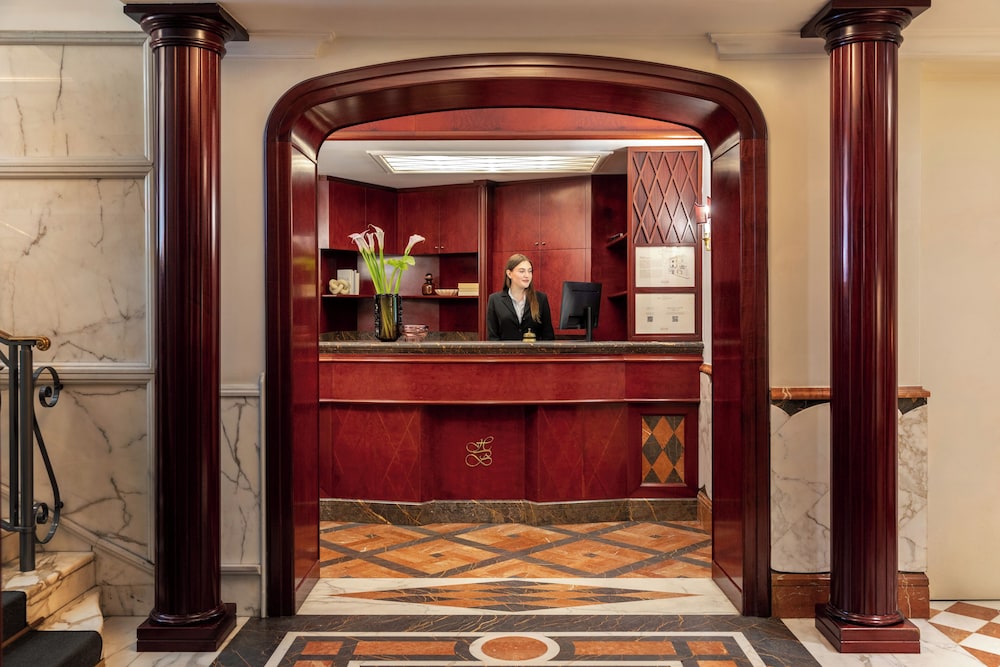 The Britannia Hotel 8/47