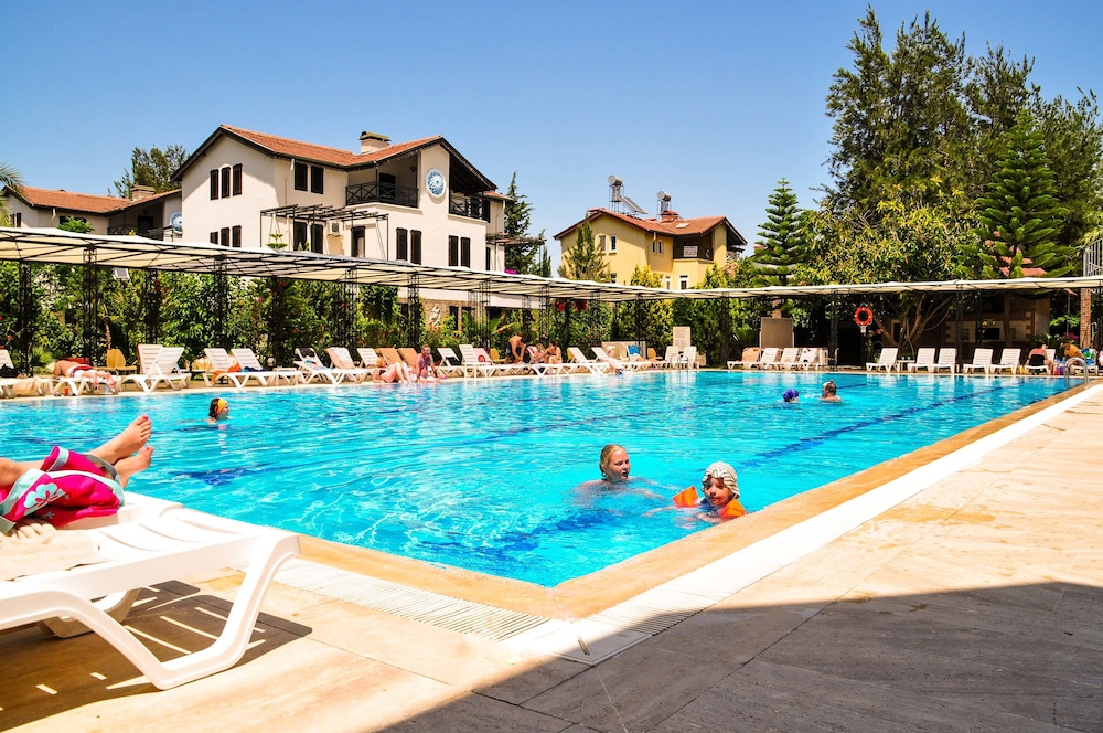 Belkon Hotel 10/72