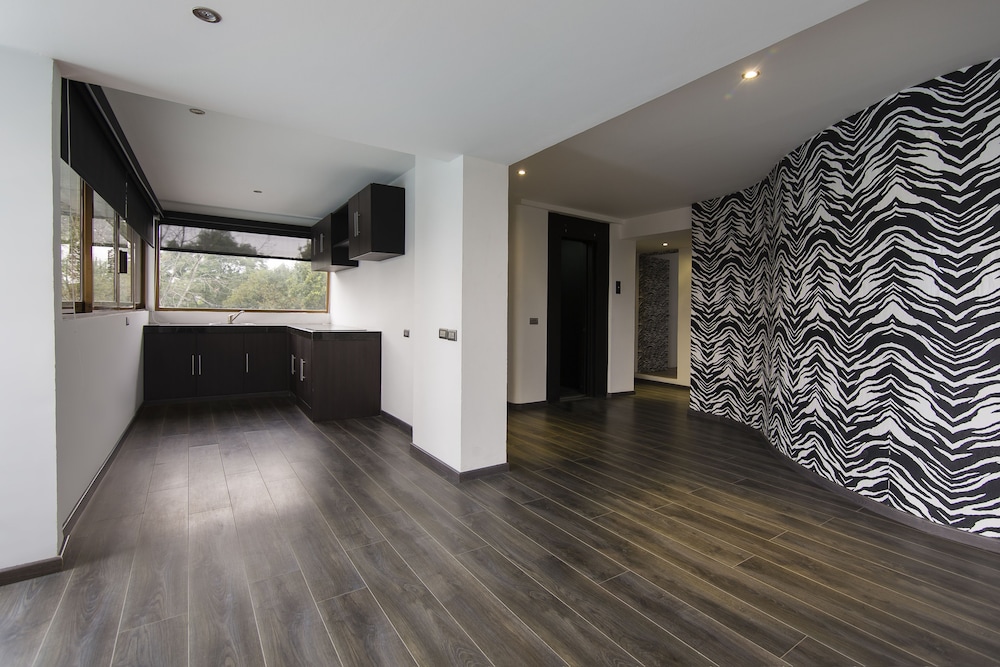 Suites Meson del Cid 4/26
