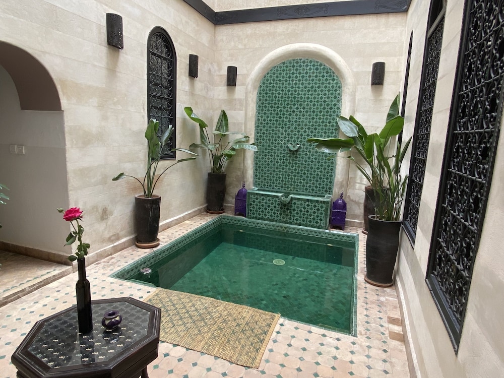 Riad Houdou 38/77