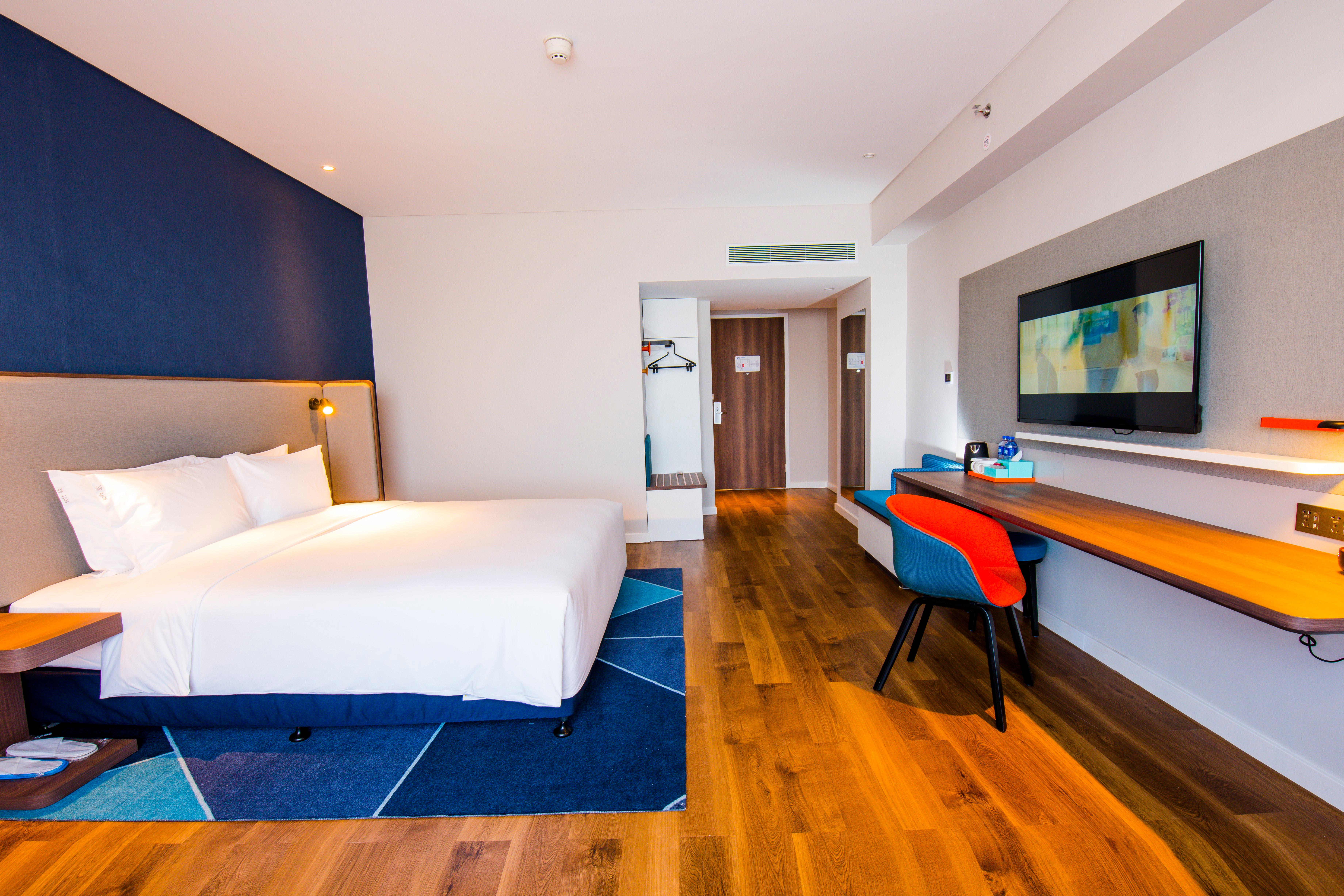 Room, Queen Bed