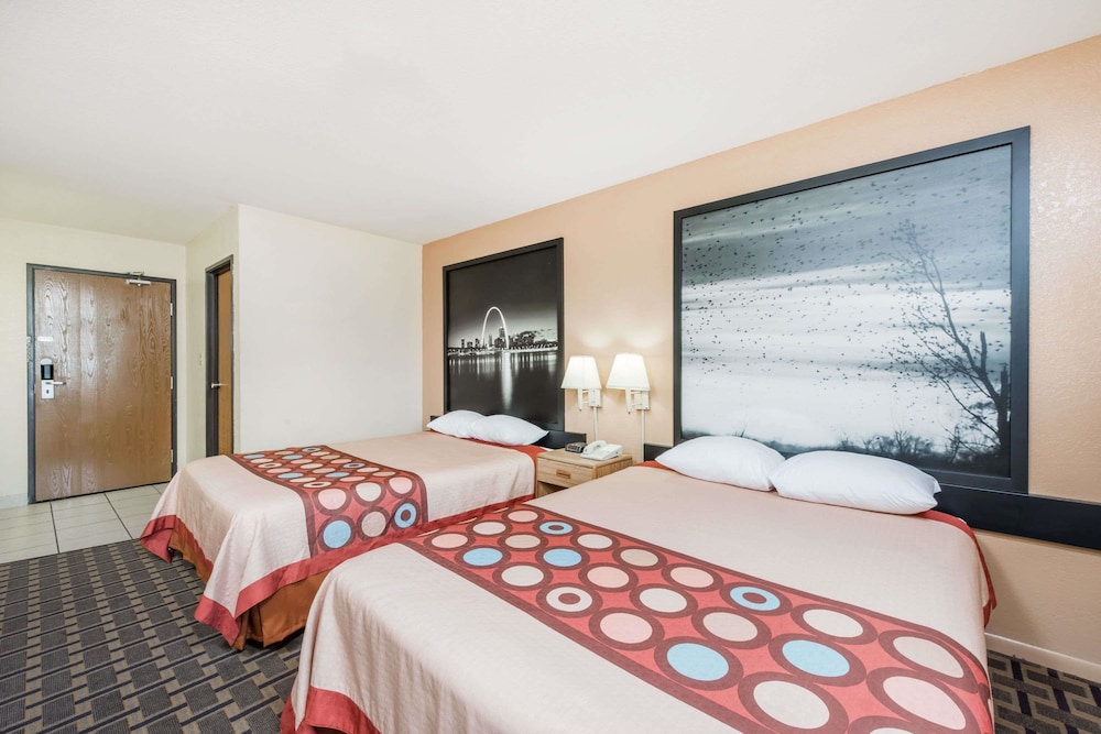 Super 8 by Wyndham Lebanon 8/15