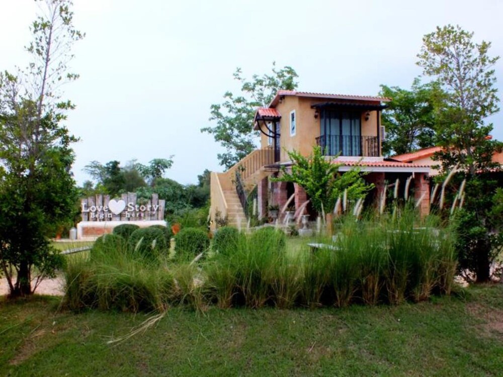 Villa Tuscany Country Resort 40/44