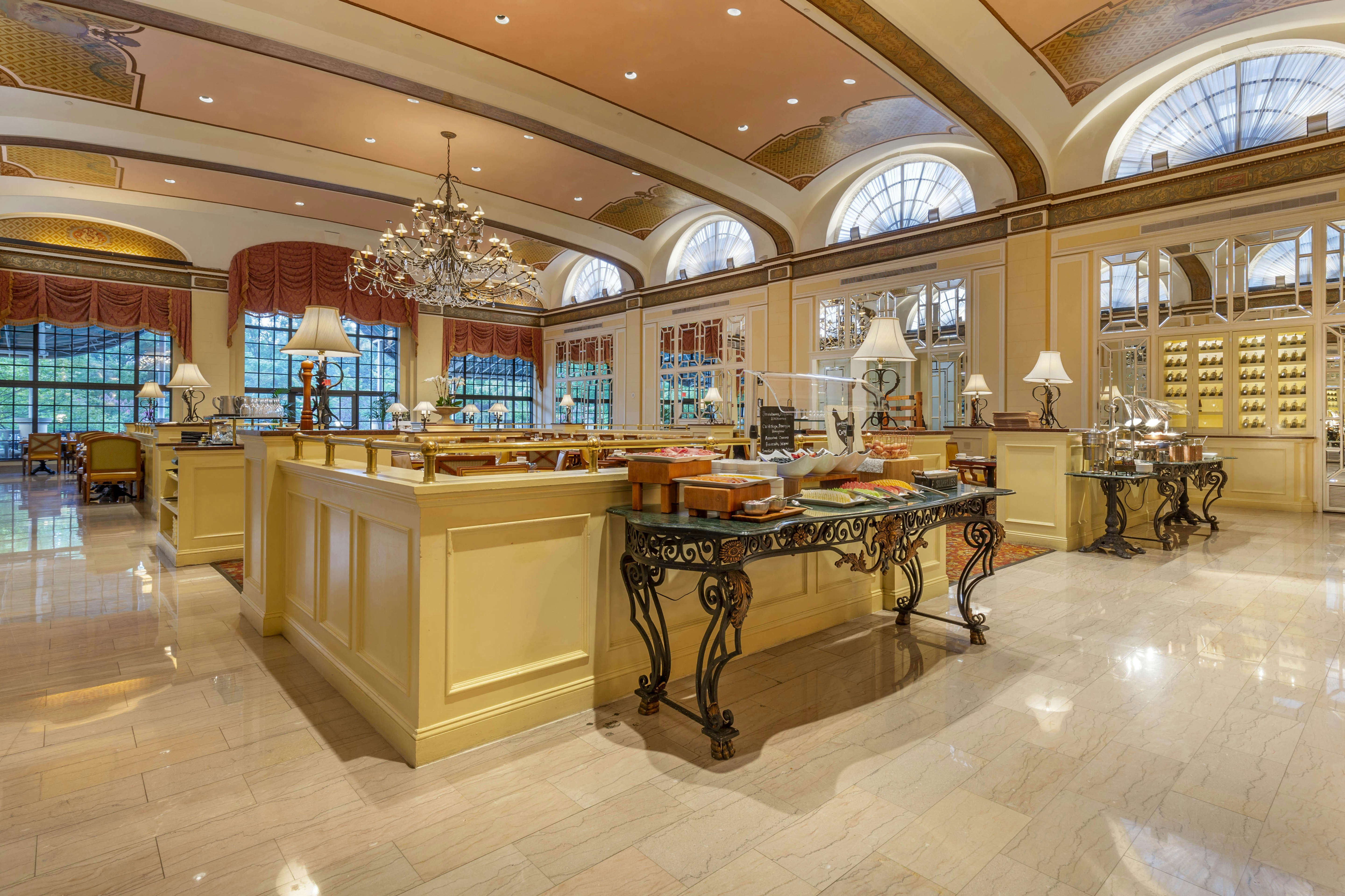 OMNI SHOREHAM HOTEL 11/80