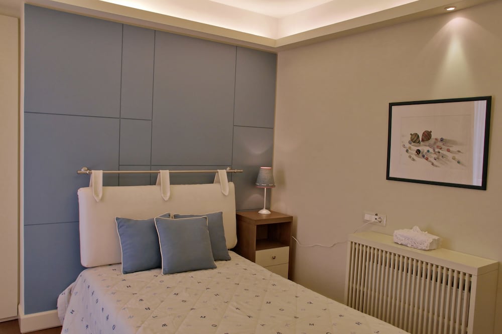 Villa Metaxas 12/50