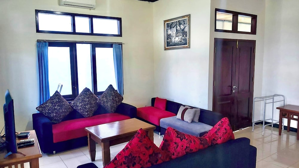 Aman Gati Hotel Lakey 29/50