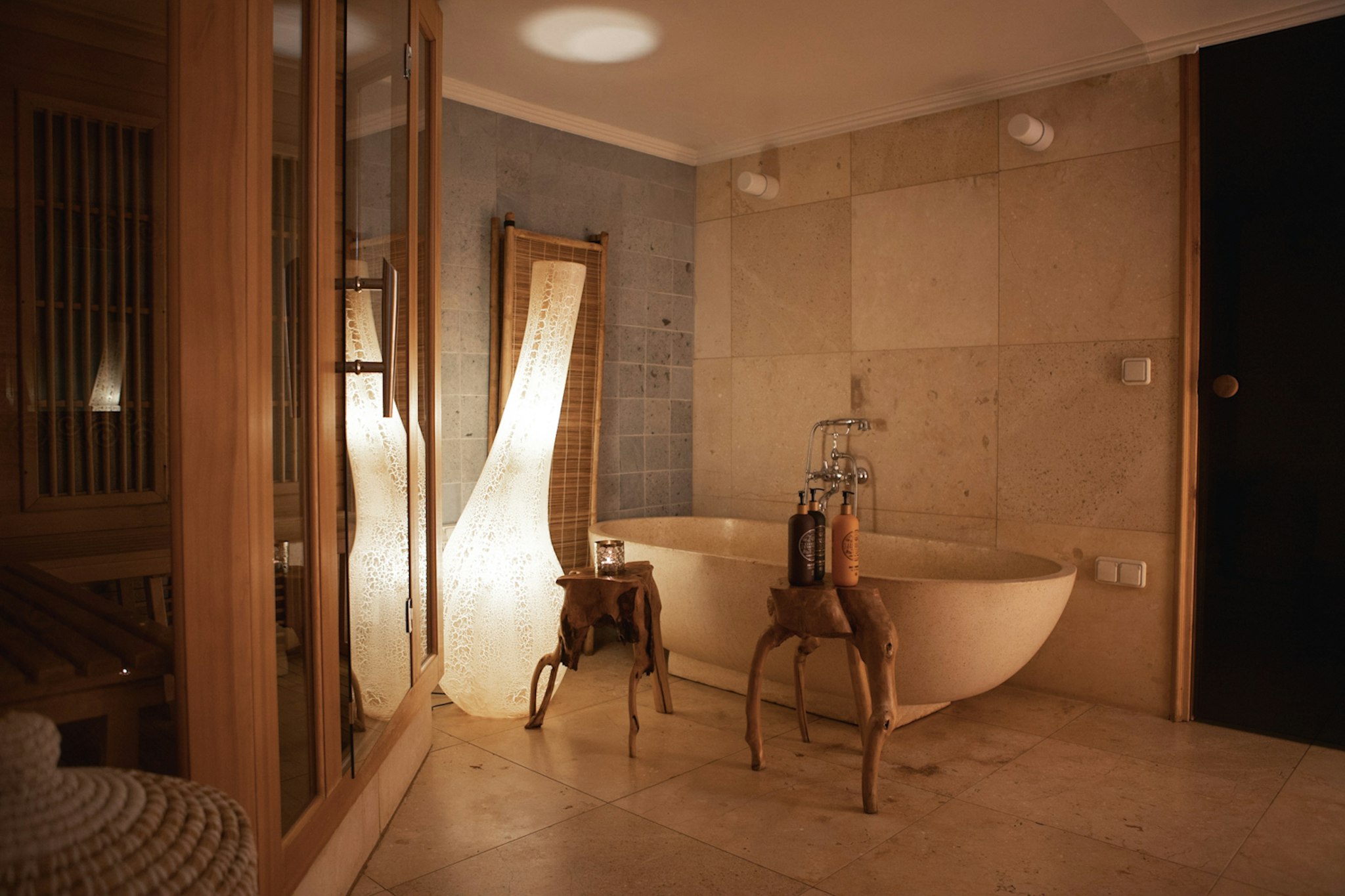 Carlton Hotel 25/25