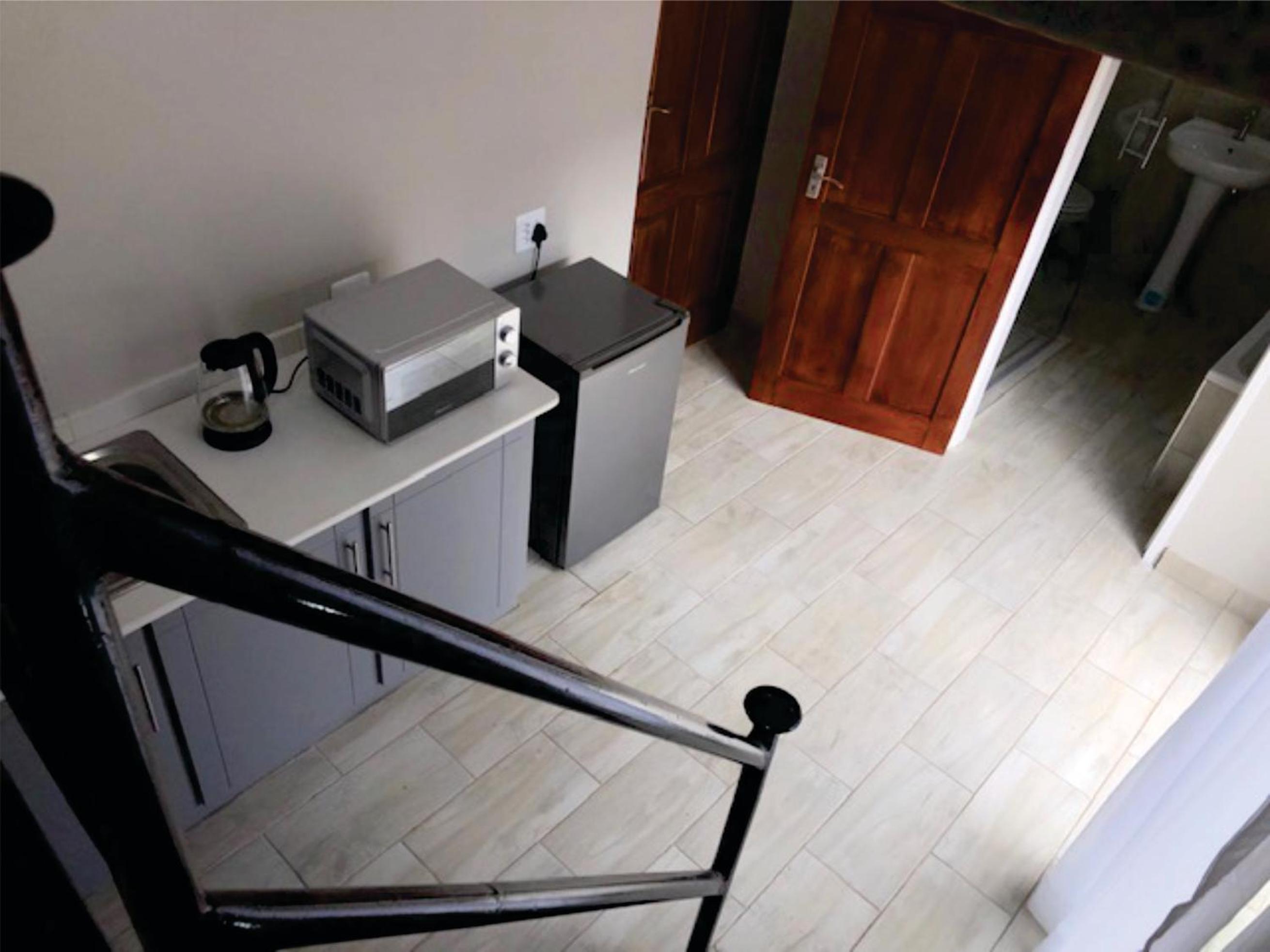 Beesdam Guesthouse 50/50